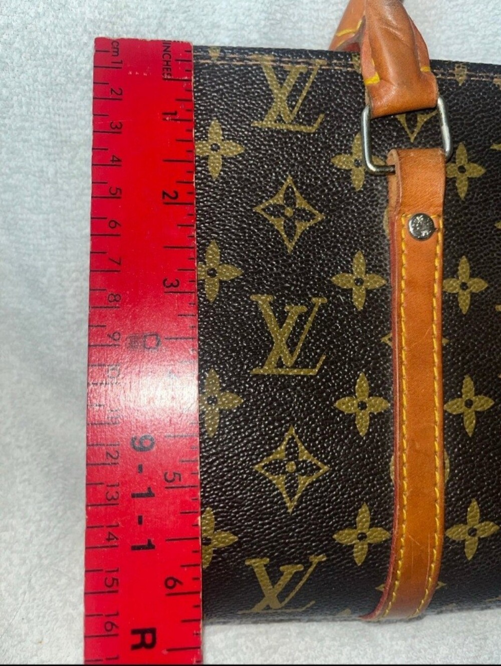 LV VINTAGE HAND BAG. 60's or 70's ? - Picture 2 of 13